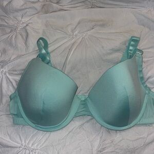 EUC Women’s Sears Brand bra Size 42D